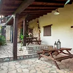 Laendliches Haus Ruralmedulas- 10 Personen By Interhome Hébergement de vacances