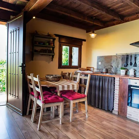 Laendliches Haus Ruralmedulas- 10 Personen By Interhome *