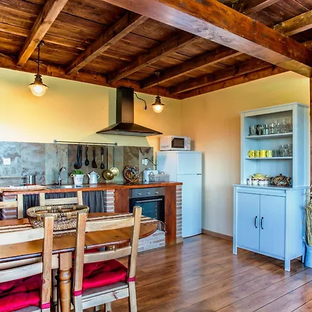 Laendliches Haus Ruralmedulas- 10 Personen By Interhome *